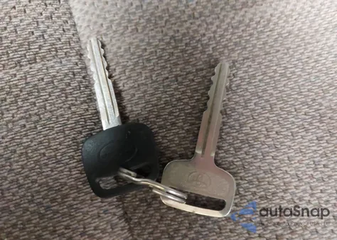 2004 Toyota Tundra z USA, uszkodzony, nr VIN 5TBJN32174S447742